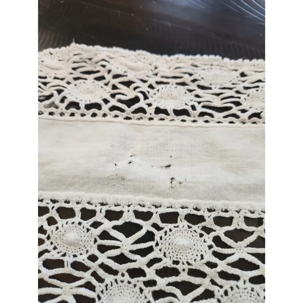 Vintage Handmade Crochet Lace Table Runner White Linen Floral 75x24